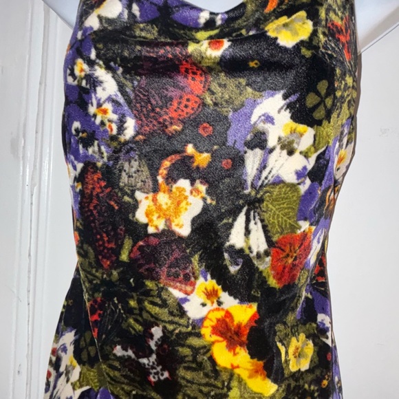 Urban Outfitters Mallory
Velvet Floral Cowl Neck Slip
Dress Size small - Picture 4 of 9